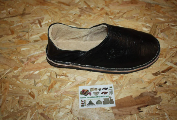 Babouches polaires : quand la tradition marocaine se glisse dans les chaussons d’hiver