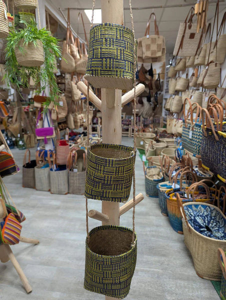 Paniers suspendus en Rabane à accrocher / Porte épices , plantes à suspendre ou rangements divers - 7 COULEURS au CHOIX - ARTISANAL