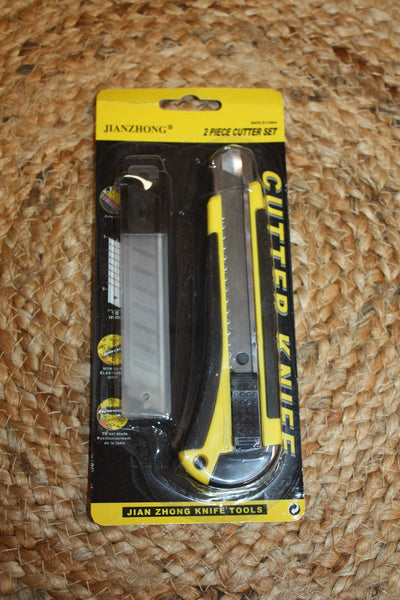 Cutter + Recharge de lames - Avec cran d'arrêt - Qualité - Promo PAS CHER -