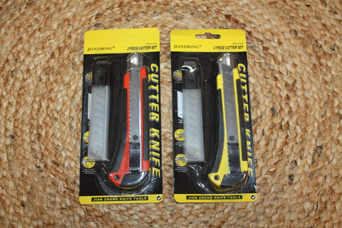 Cutter + Recharge de lames - Avec cran d'arrêt - Qualité - Promo PAS CHER -