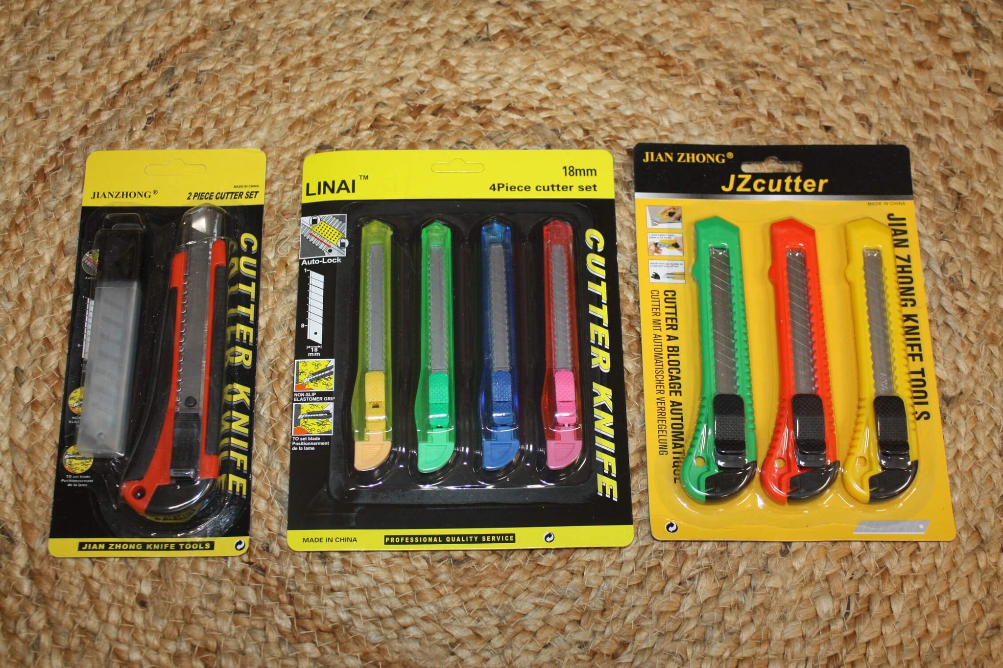 Lot de 8 cutters lames cran d'arrêt - Qualité - Promo PAS CHER -