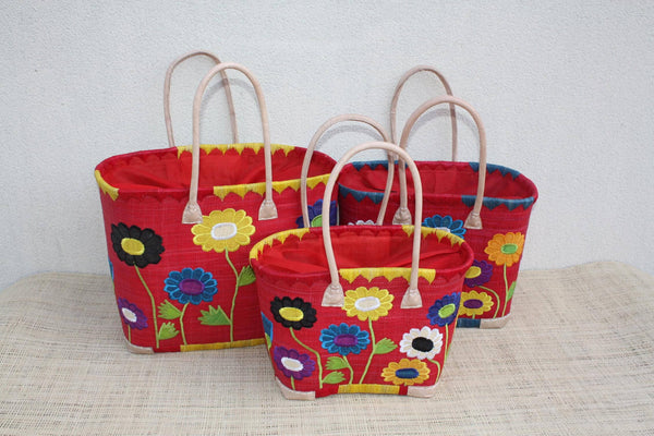Panier brodé fleurs fait main – Cabas raphia artisanal ROUGE avec pochon – Sac marché bohème plage avec anses cuir