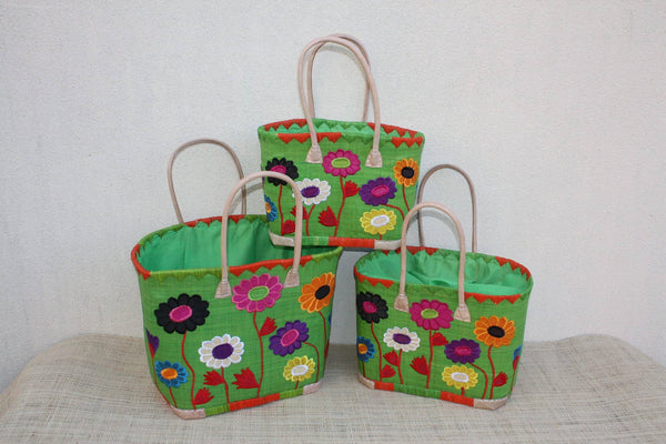 Panier brodé fleurs fait main – Cabas raphia artisanal VERT avec pochon – Sac marché bohème plage avec anses cuir