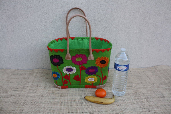 Panier brodé fleurs fait main – Cabas raphia artisanal VERT avec pochon – Sac marché bohème plage avec anses cuir