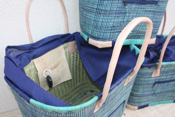 panier cabas paille avec une poche intérieure pratique et tissu pochon qui ferme