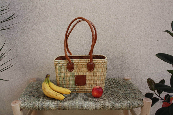 Superbe panier en jonc naturel avec pochon tissu qui ferme