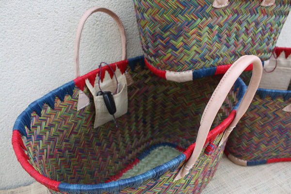 Großer Einkaufskorb aus Madagaskar – Tragetasche blau rot grün – massiv handgeflochten – 3 Größen zur Auswahl – Strandkorb aus Rattanstroh