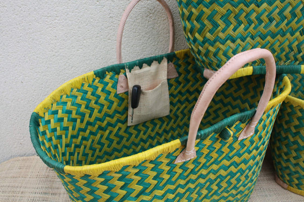 Panier osier vert & jaune – Sac plage cabas marché artisanal Madagascar, rotin tressé main, anses cuir (3 tailles)