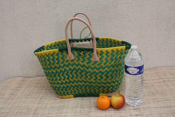 Panier osier vert & jaune – Sac plage cabas marché artisanal Madagascar, rotin tressé main, anses cuir (3 tailles)