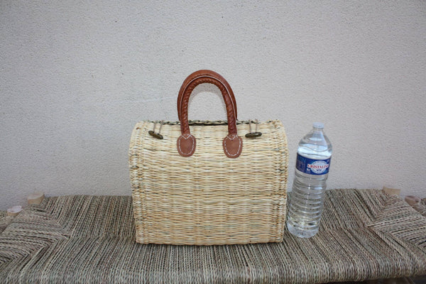 Panier tressé fermé bouton bois - Sac à main bandoulière / Cabas à courses chic : Choisissez celui qui vous convient ! CRÉATION UNIQUE