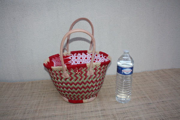 Panier Rond Wax Africain Rouge & Naturel – Sac Cabas Bohème en Fibres Naturelles – Panier Marché Plage Anses Cuir – Fait Main Madagascar