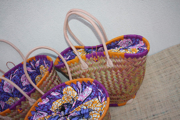 Panier Rond Wax Africain Orange & Violet – Sac Cabas Bohème en Fibres Naturelles – Panier Marché Plage Anses Cuir – Fait Main Madagascar