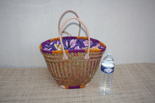 Panier Rond Wax Africain Orange & Violet – Sac Cabas Bohème en Fibres Naturelles – Panier Marché Plage Anses Cuir – Fait Main Madagascar
