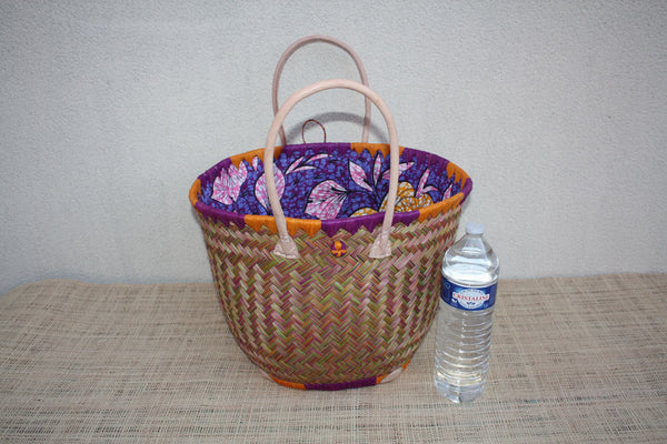 Panier Rond Wax Africain Orange & Violet – Sac Cabas Bohème en Fibres Naturelles – Panier Marché Plage Anses Cuir – Fait Main Madagascar