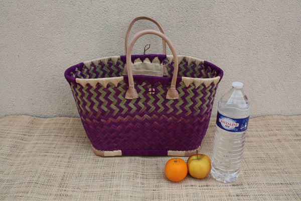 Panier en osier de Madagascar VIOLET artisanal – Sac cabas tressé à la main avec anses en cuir – Style bohème chic