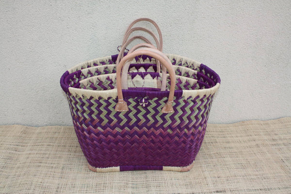 Panier en osier de Madagascar VIOLET artisanal – Sac cabas tressé à la main avec anses en cuir – Style bohème chic