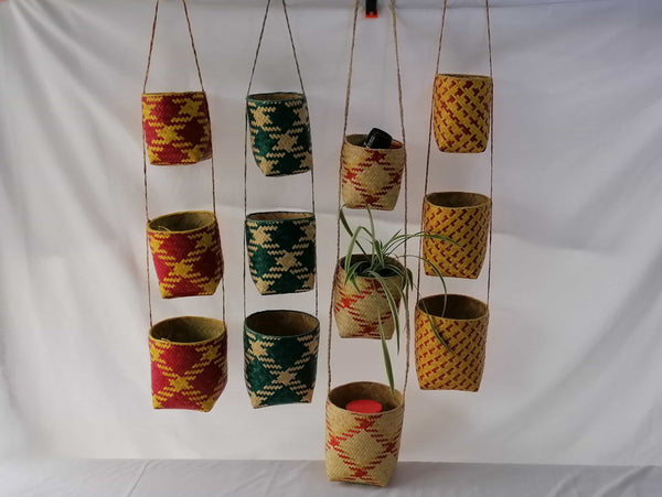3 Hanging baskets to hang or suspend - Ideal for spices, plants or storage - MULTICOLORED -