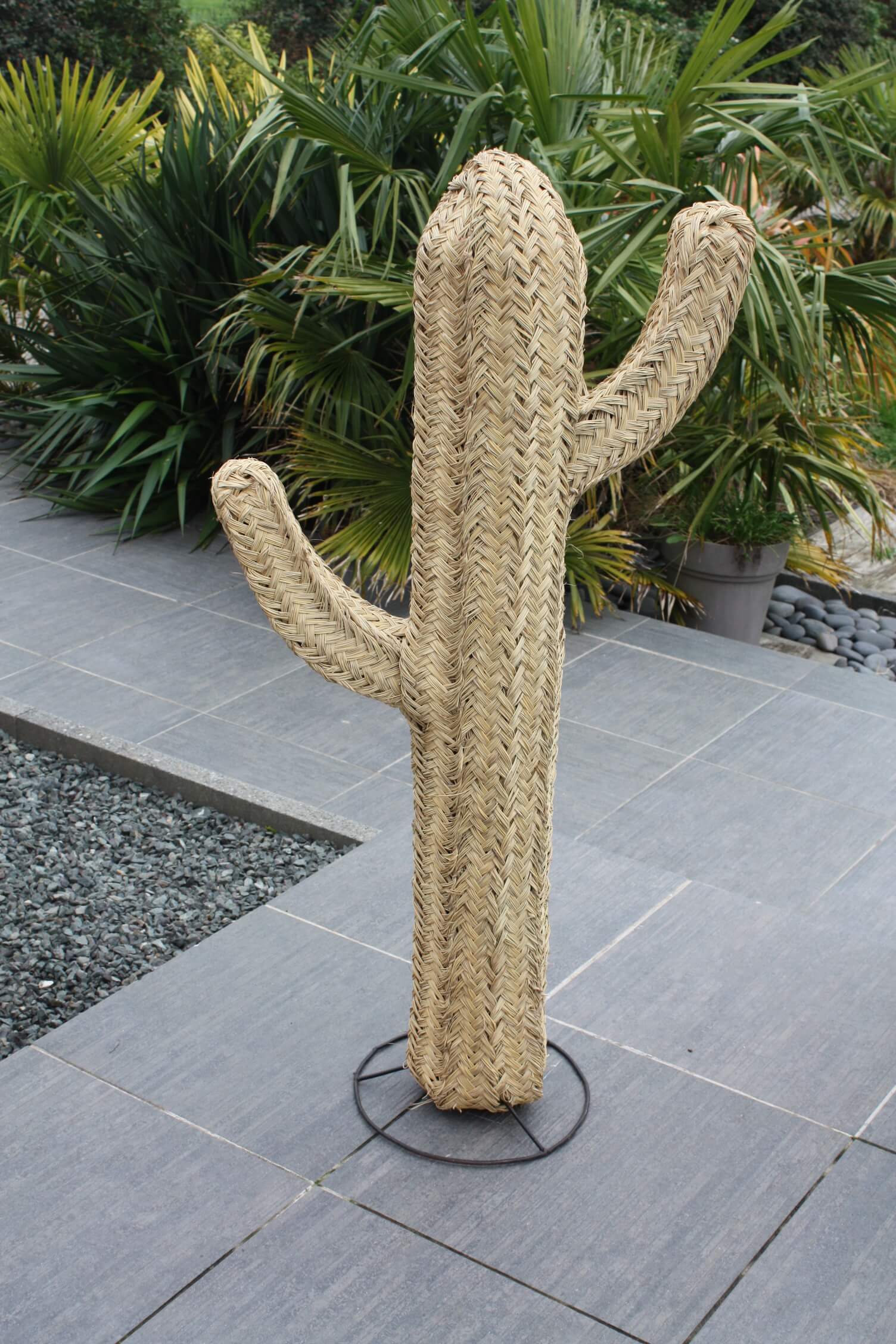 CACTUS Handgeflochtene Dekoration in Palm Tree Doum