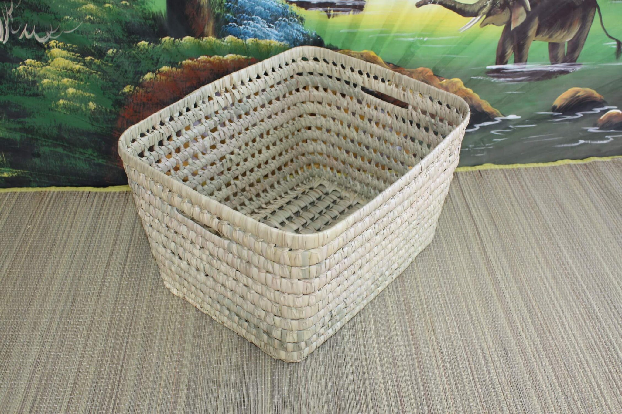 Panier à bûches, à bois de cheminée ovale en osier naturel Panier à bûches, à bois de cheminée ovale en osier naturel