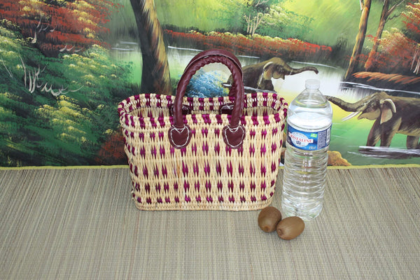 Superb small basket in RUSH for children. Easter and the egg hunt! - woven basket bag for storing toys &amp; cuddly toys