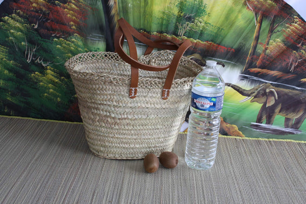 Erhabene Tasche mit langen flachen Ledergriffen - Palmenkorb Korb Stroh Rattangeflecht - ideal zum Shoppen, Märkte, Arbeiten, Strand, Deko...