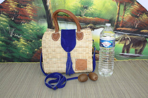 Basket that closes with a suede flap - Handbag with shoulder strap or chic shopping bag: choose the one that suits you! UNIQUE CREATION