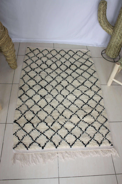 LARGE Moroccan Berber Beni Ouarain Rug - Small Diamond Pattern - Handcrafted - 100% Sheep Wool
